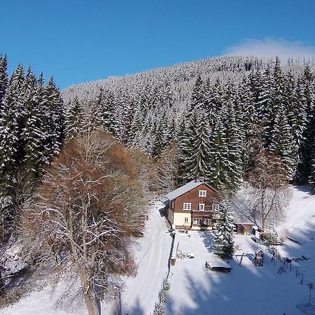Myslivna Hotel Černý Dŭl Exterior foto