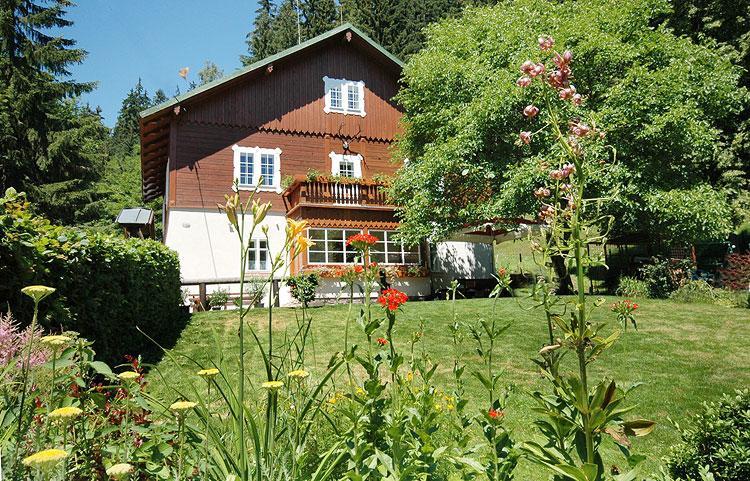 Myslivna Hotel Černý Dŭl Exterior foto